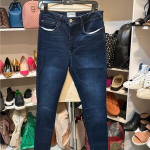 Frame Denim Blue Skinny Jeans with Classic Wash